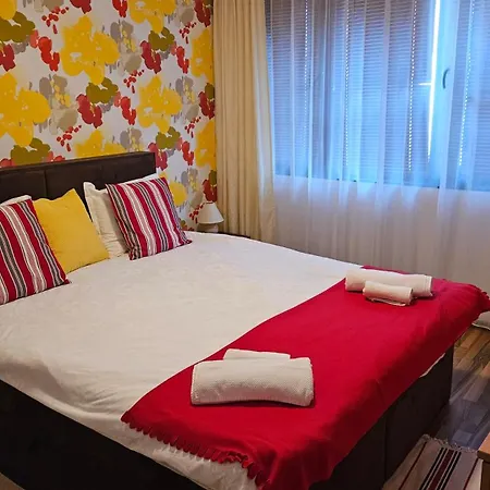 Ramada 2 Boutique Near Road דירה בנסקו