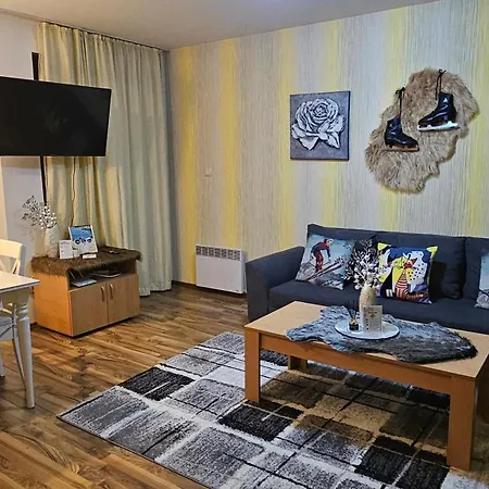 Ramada 2 Boutique Near Road Daire *