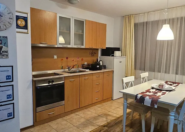 Апартаменты Ramada 2 Boutique Near Road