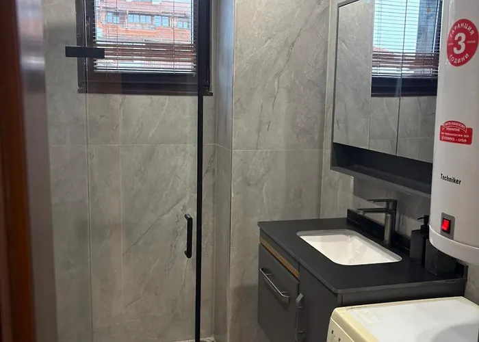 Ramada 2 Boutique Near Road * Банско