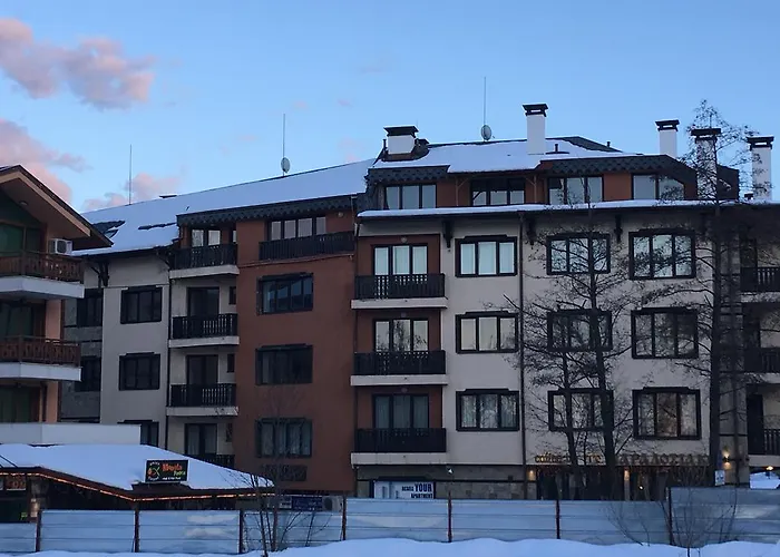 Ramada 2 Boutique Near Road Апартаменты Банско